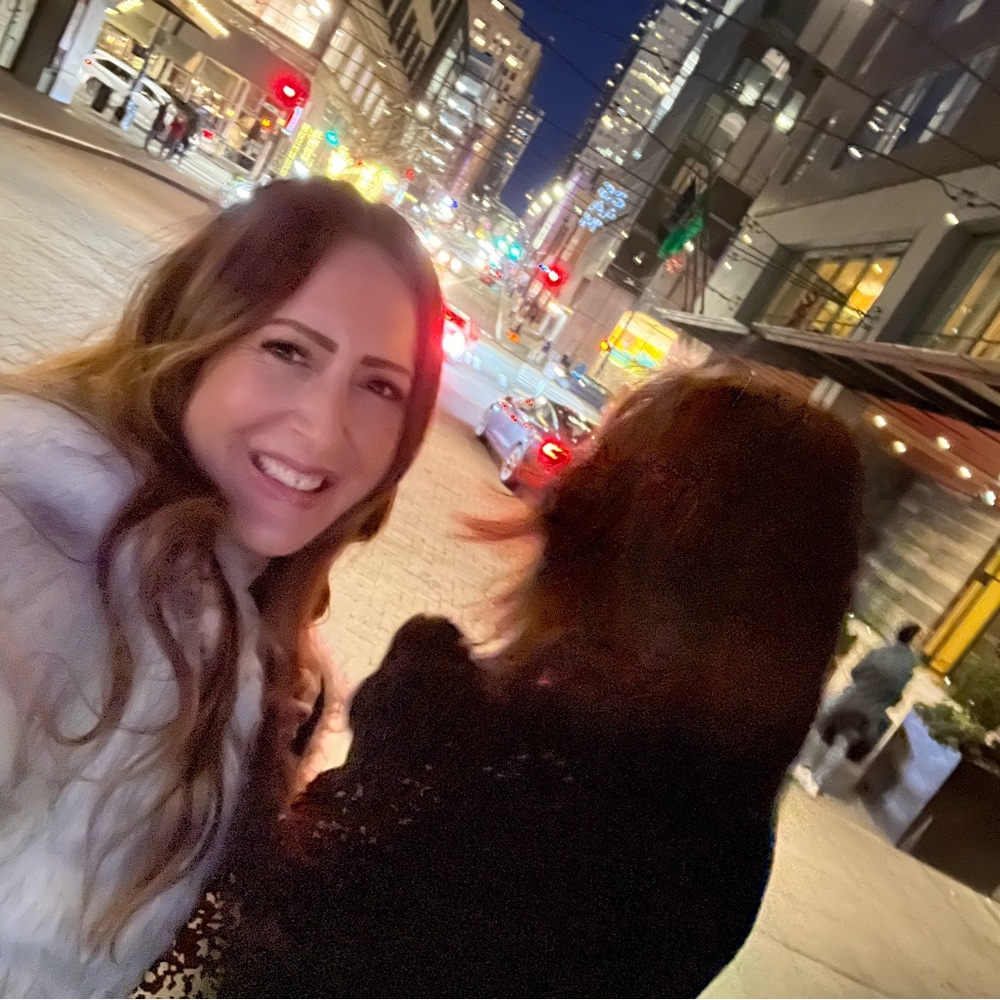 Meet your Posher, Crystal